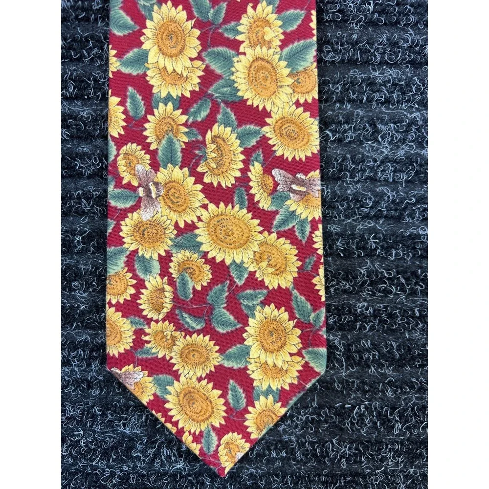 Tango by Max Raab Sunflower Print w Bees Burgundy Red Cotton USA Made‎